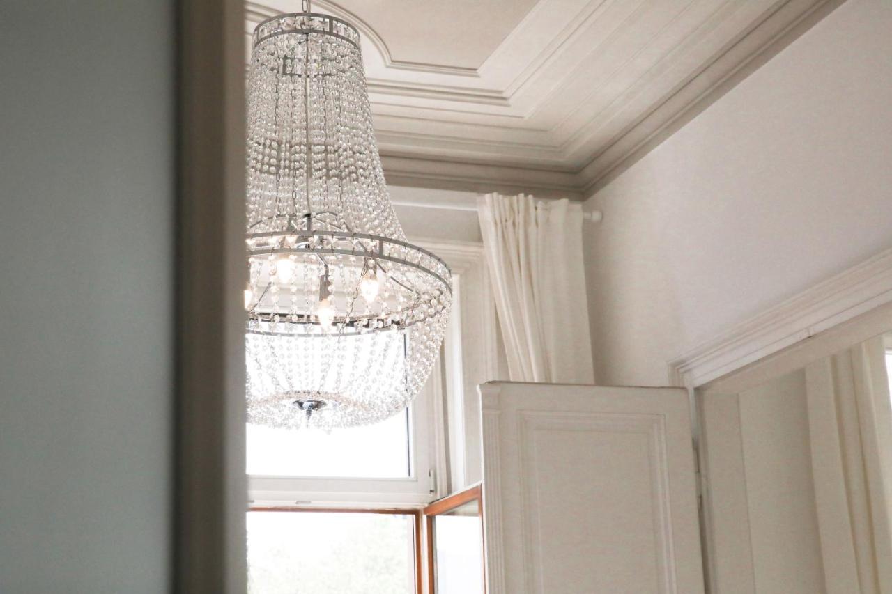 Palais Passy~Design Suite Mit Ausblick Im Zentrum วิสบาเดน ภายนอก รูปภาพ